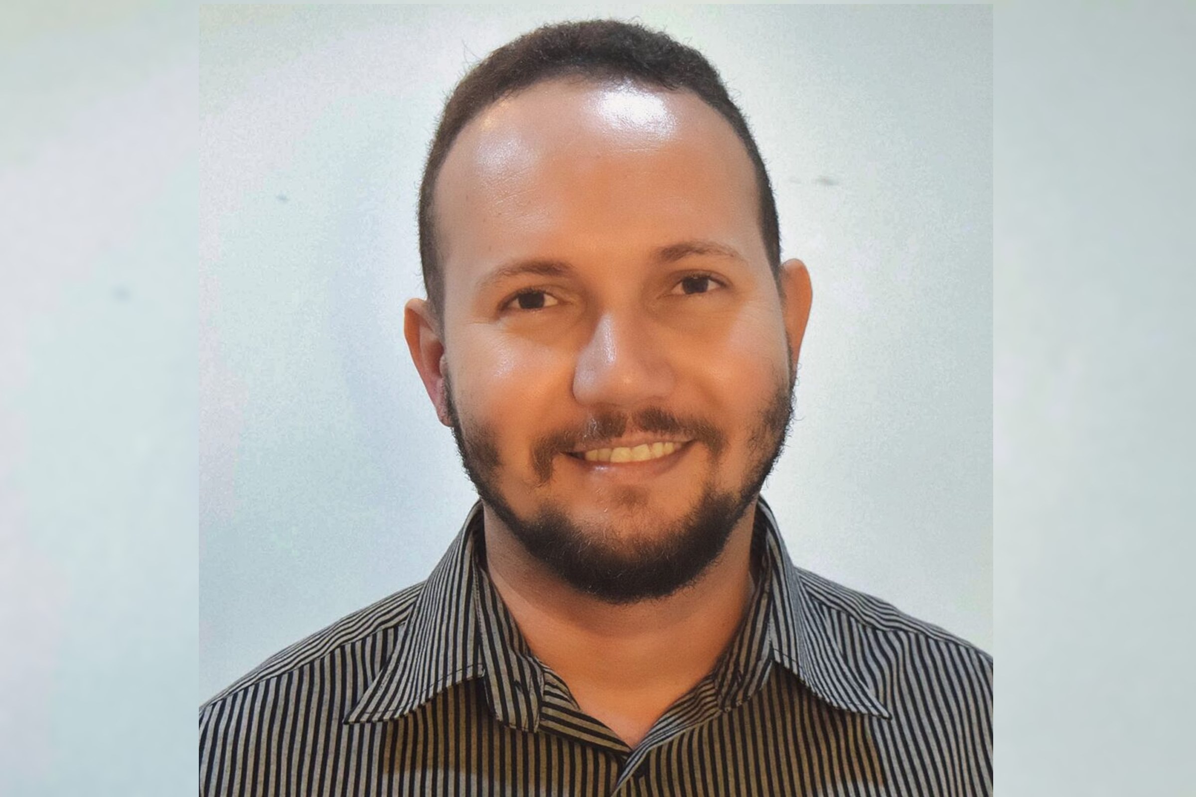 Imagem colorida do candidato ao Senado pela Bahia, Marcelo Millet