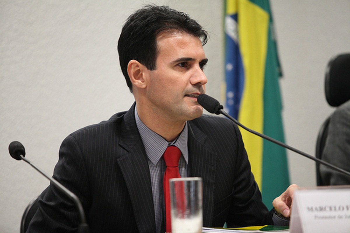 Ex-Procurador Investiga Acordo Polêmico entre Oi e Governo de MT