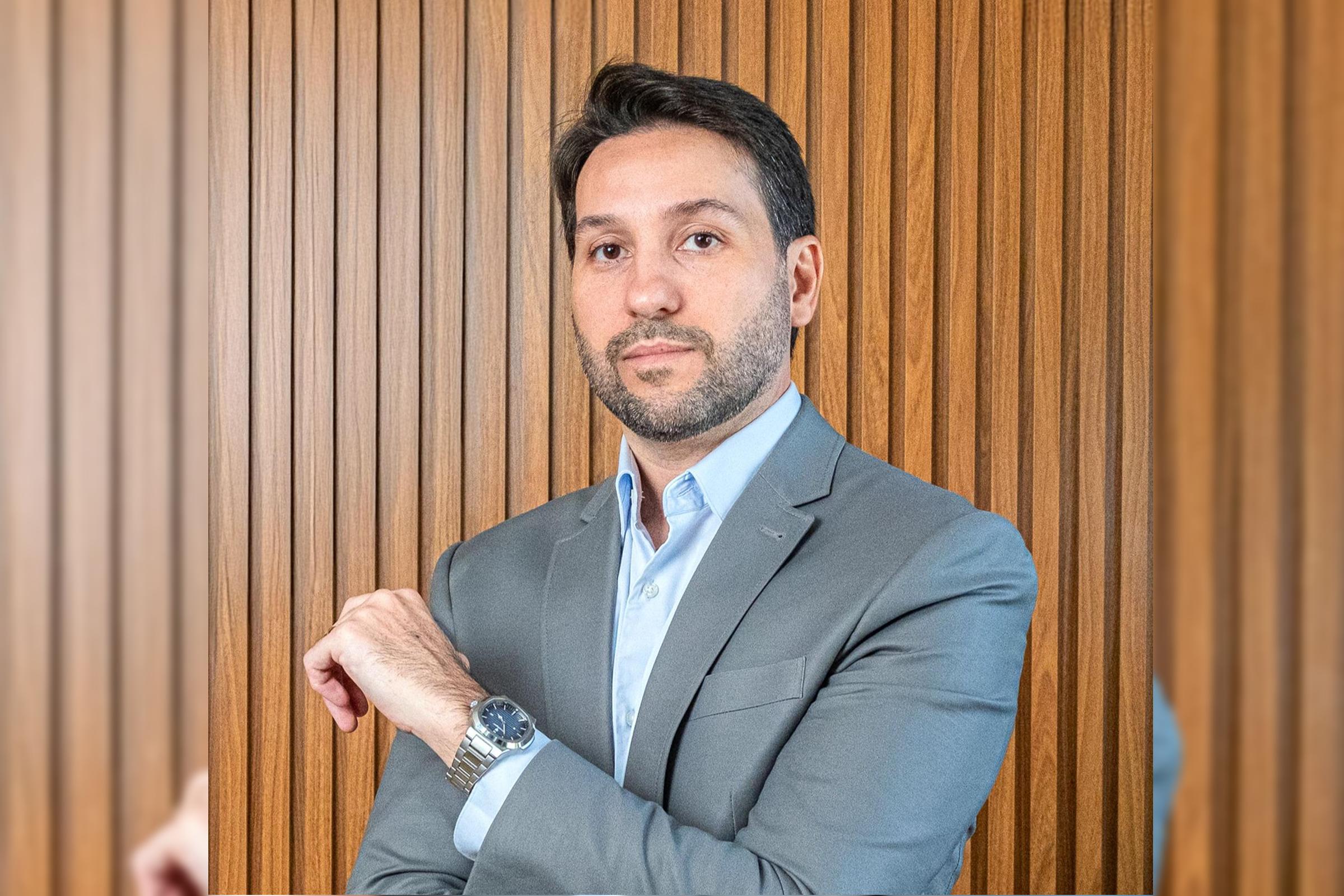 Imagem colorida do planejador financeiro pessoal, Maurício Vono