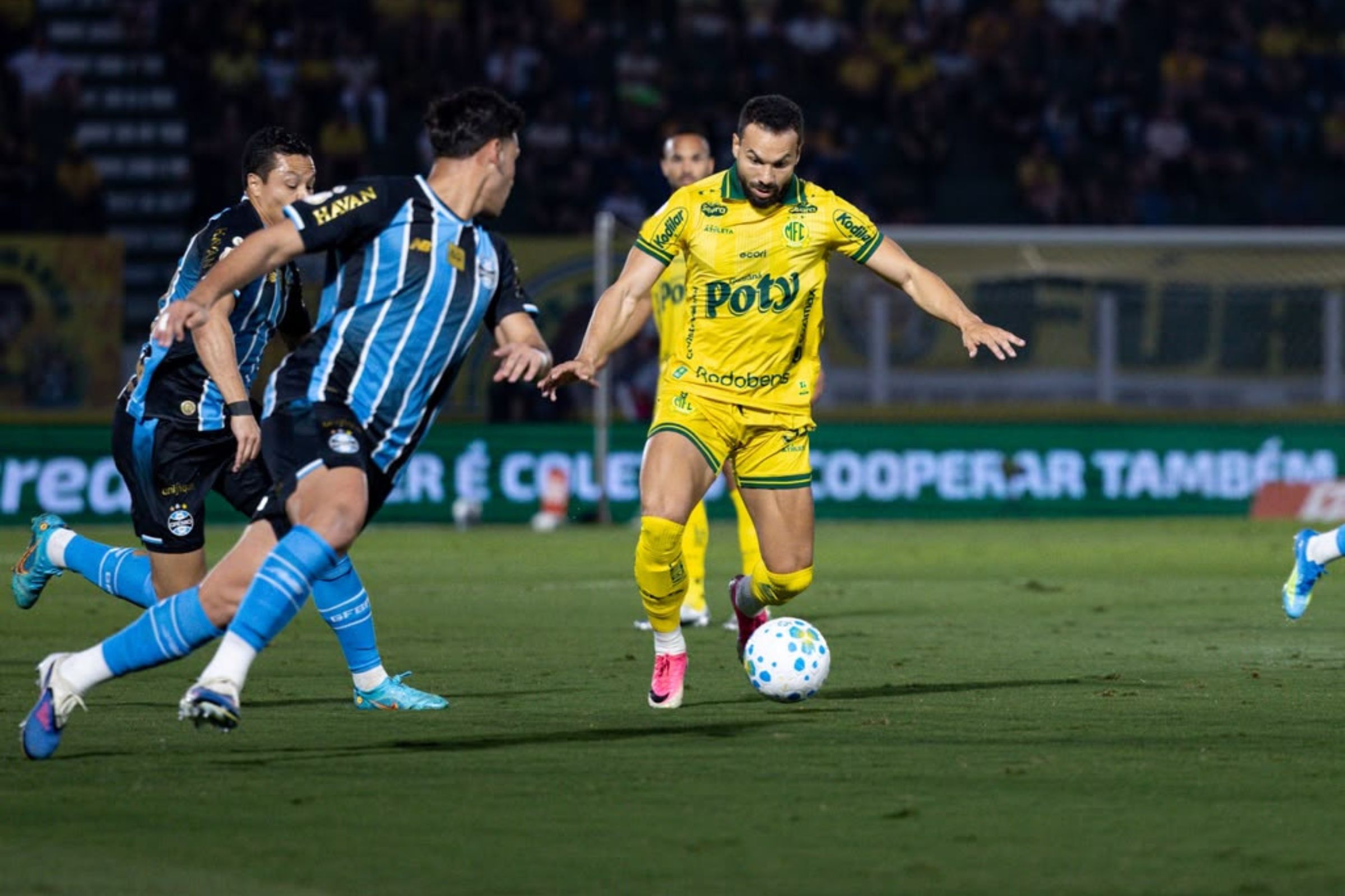 Empate emocionante: Mirassol e Grêmio ficam no 1 a 1 nas oitavas da Copa do Brasil