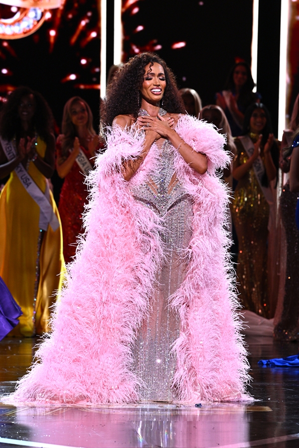 Foto colorida de Justus Kelley, Miss USA 2026  - Metrópoles