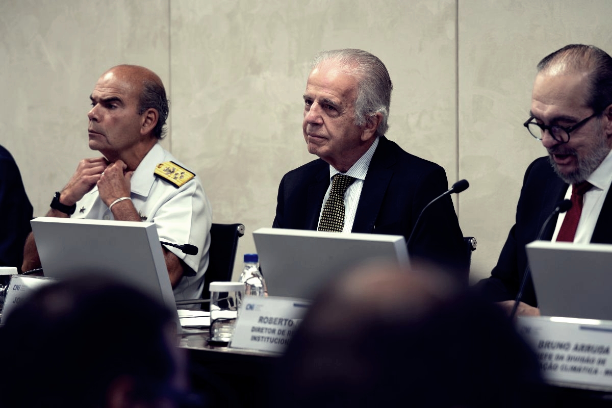 Múcio aprova diretriz que autoriza uso das Forças Armadas nas eleições