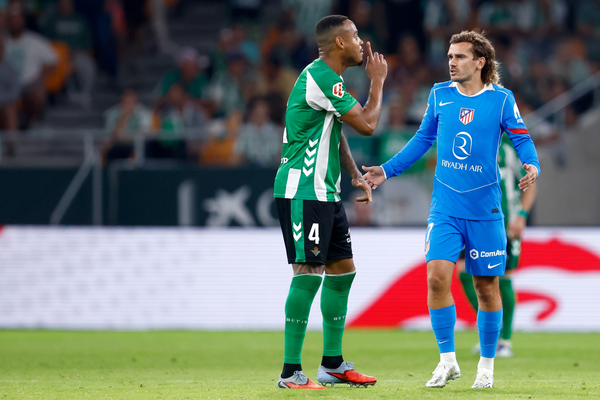 Barcelona Avalia Contratação do Zagueiro Natan do Betis