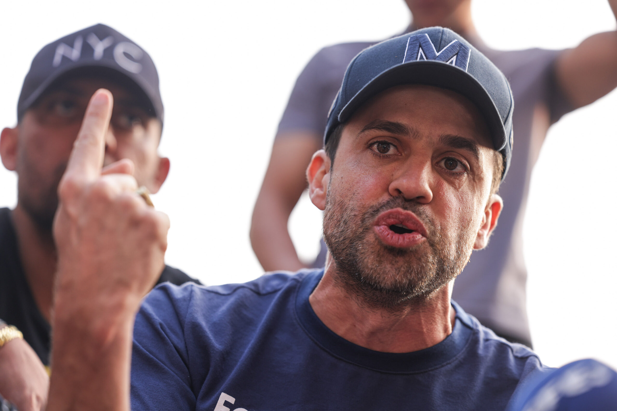Augusto Cury comenta sobre o impacto do fenômeno Marçal nas eleições