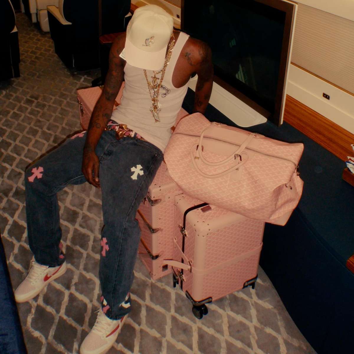foto com cor. estilo travis scott - metrópoles