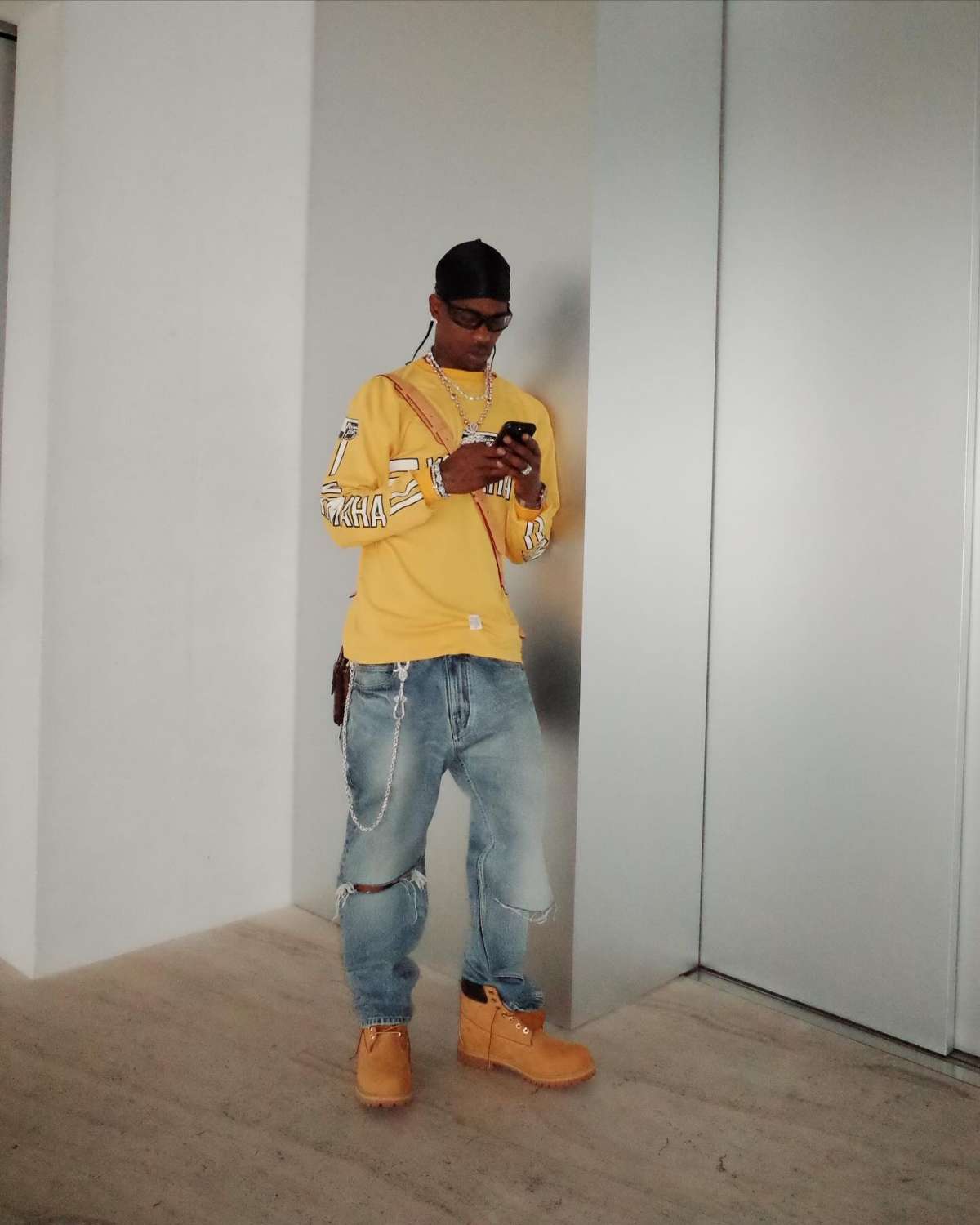 foto com cor. estilo travis scott - metrópoles