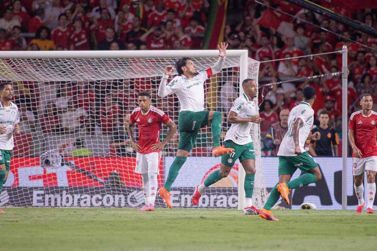 Palmeiras e Internacional se enfrentam em busca da vitória no Brasileirão