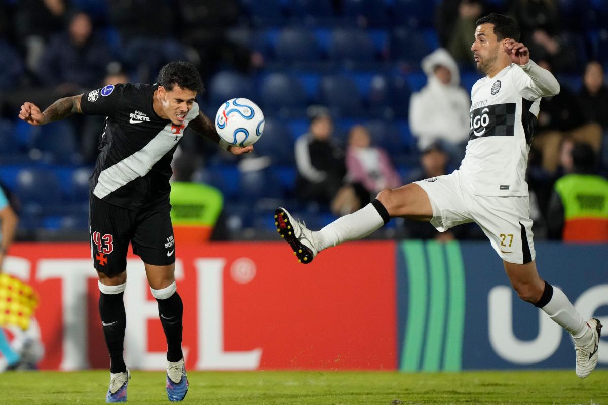 Vasco visita Olimpia nas oitavas da Sul-Americana; saiba onde assistir