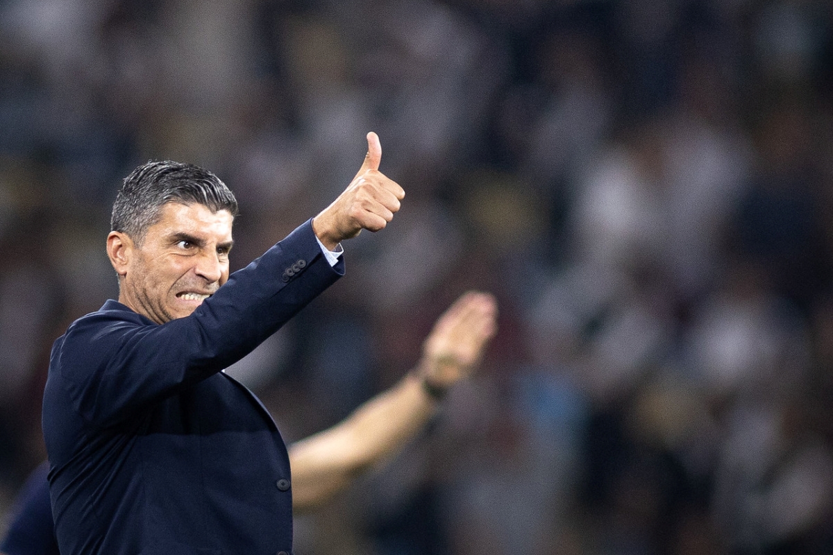Imagem vinculada ao feed original: Pedro Emanuel vê evolução do Vasco e mira título da Copa do Brasil