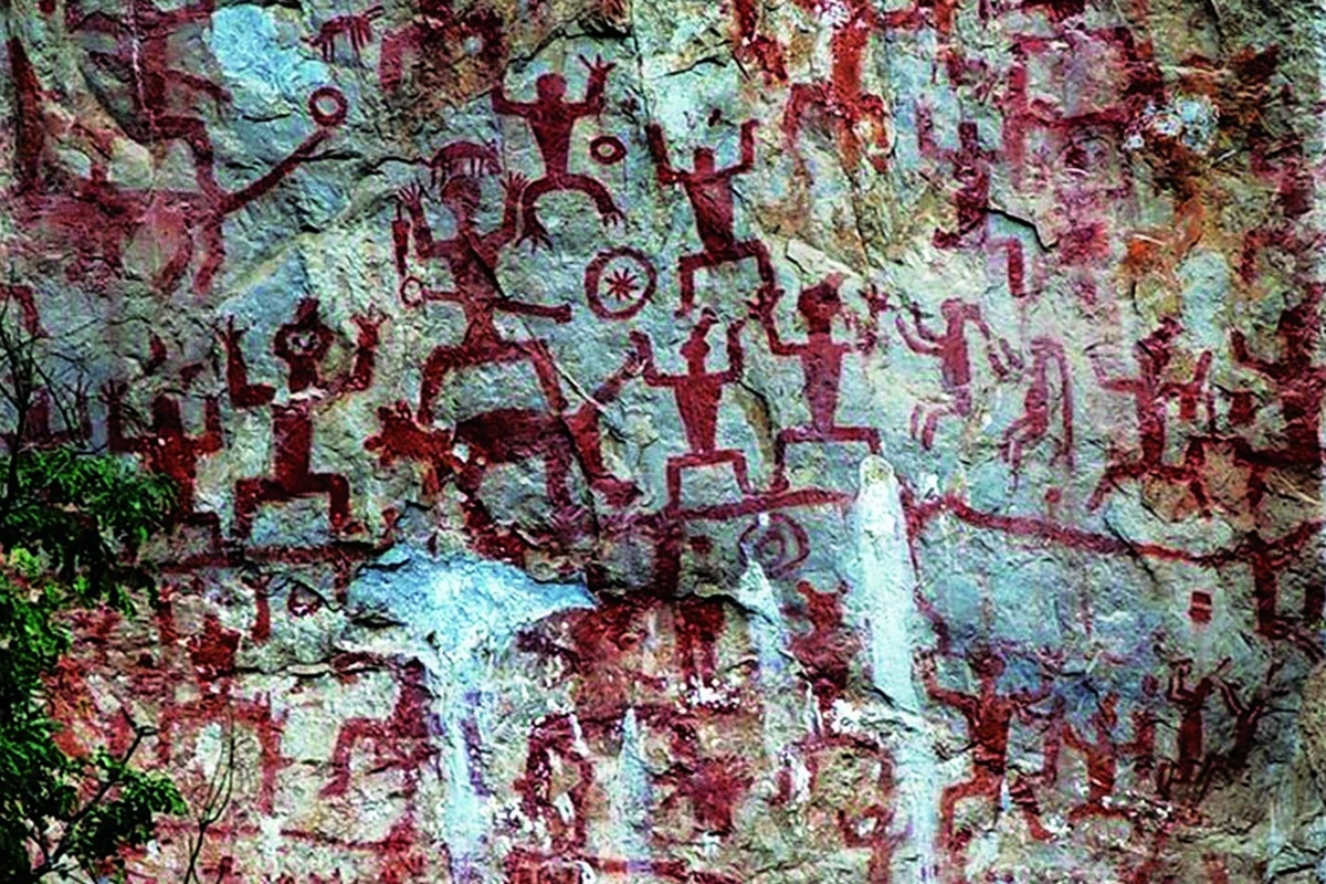 Descoberta Surpreendente: Sangue Humano e Animal na Arte Rupestre da China