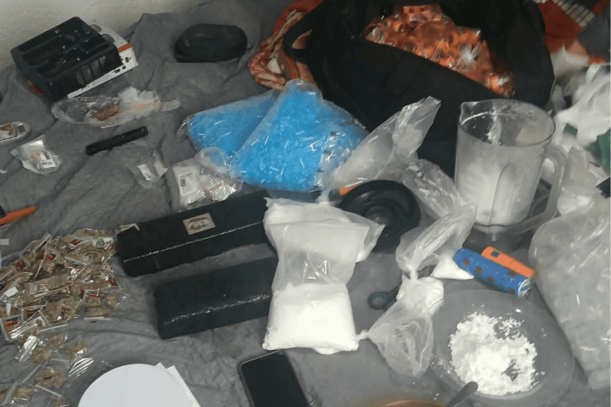 PM encontra "casa-bomba" em Cotia e prende quatro suspeitos