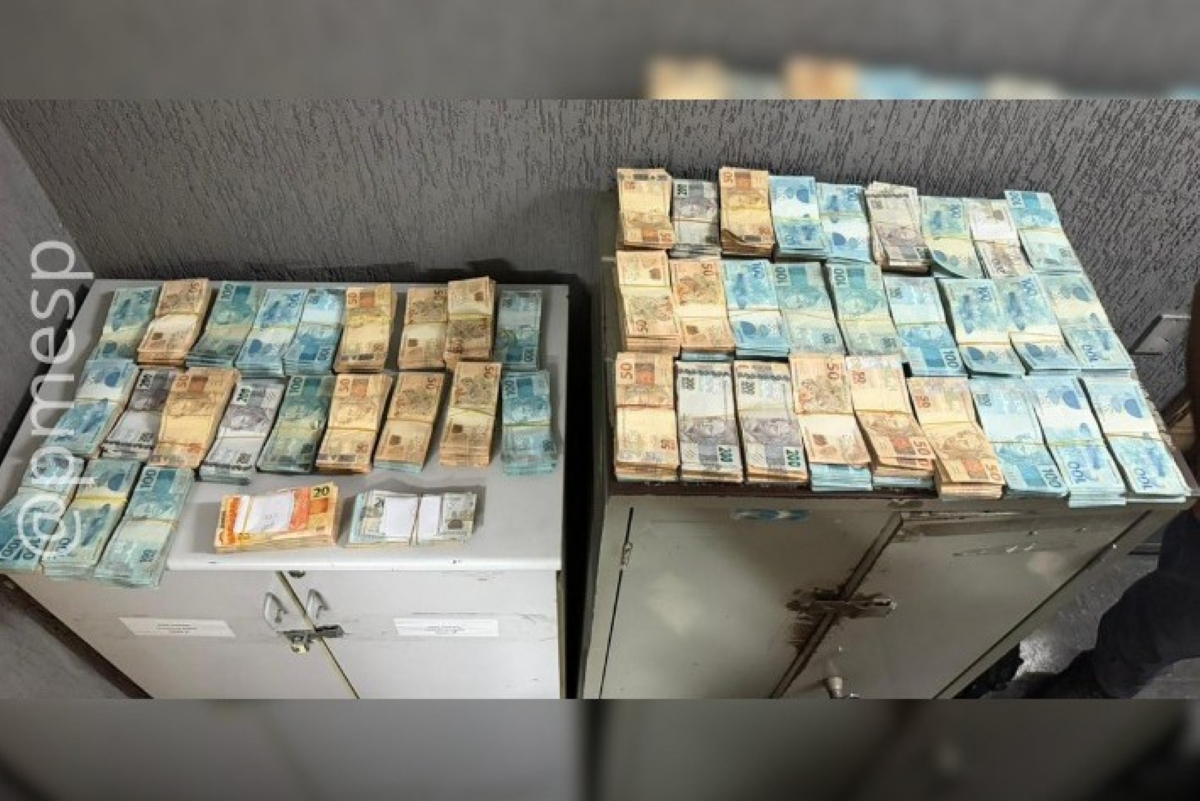 PM encontra quase R$ 500 mil camuflados durante abordagem a veículo em SP - QTU Questões do Universo