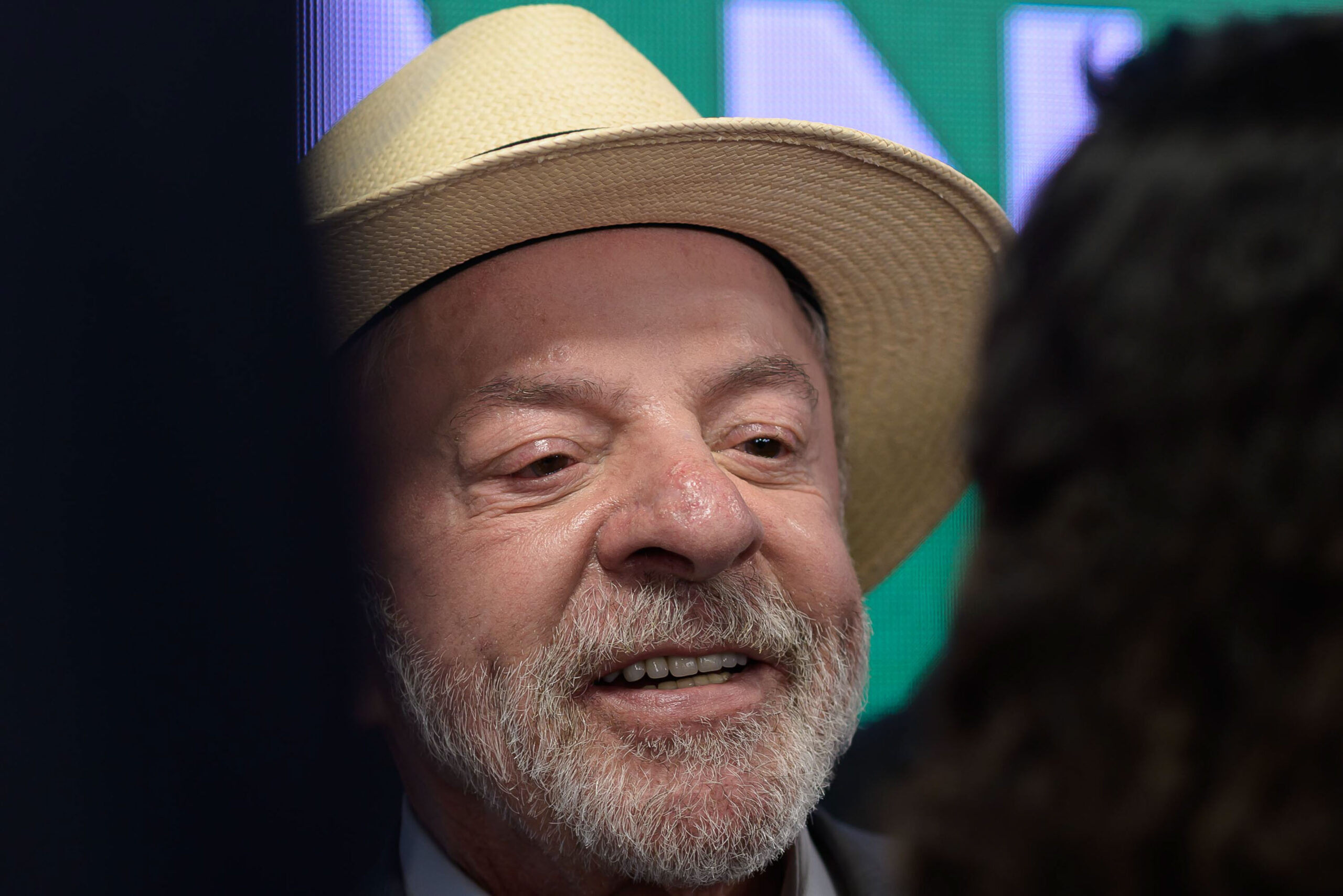 Petistas veem "vantagem" em votar PEC 6x1 somente após o 1º turno