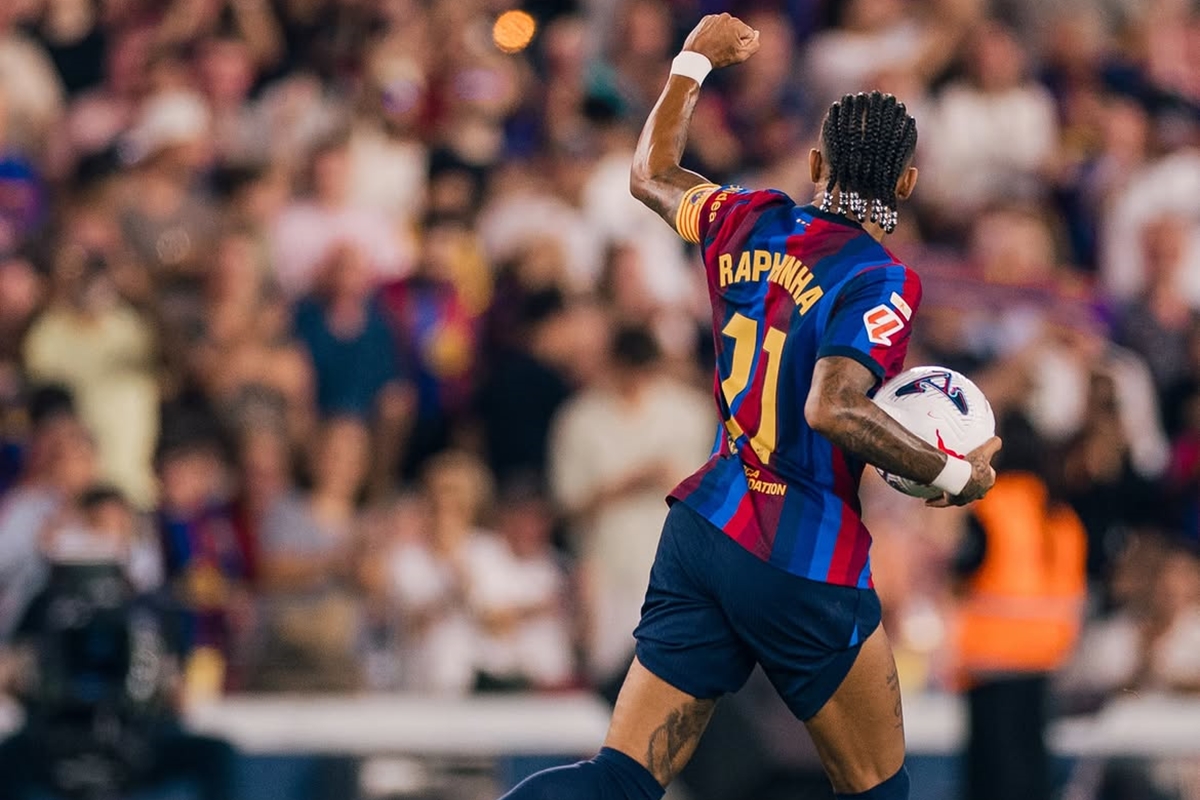 Com dois de Raphinha e Yamal, Barcelona vence Rayo Vallecano no Camp Nou