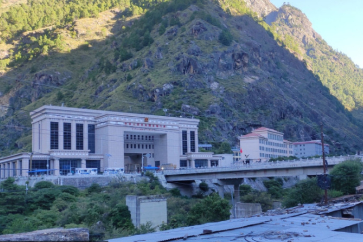 Passagem de Rasuwagadhi, fronteira entre Nepal e Tibete