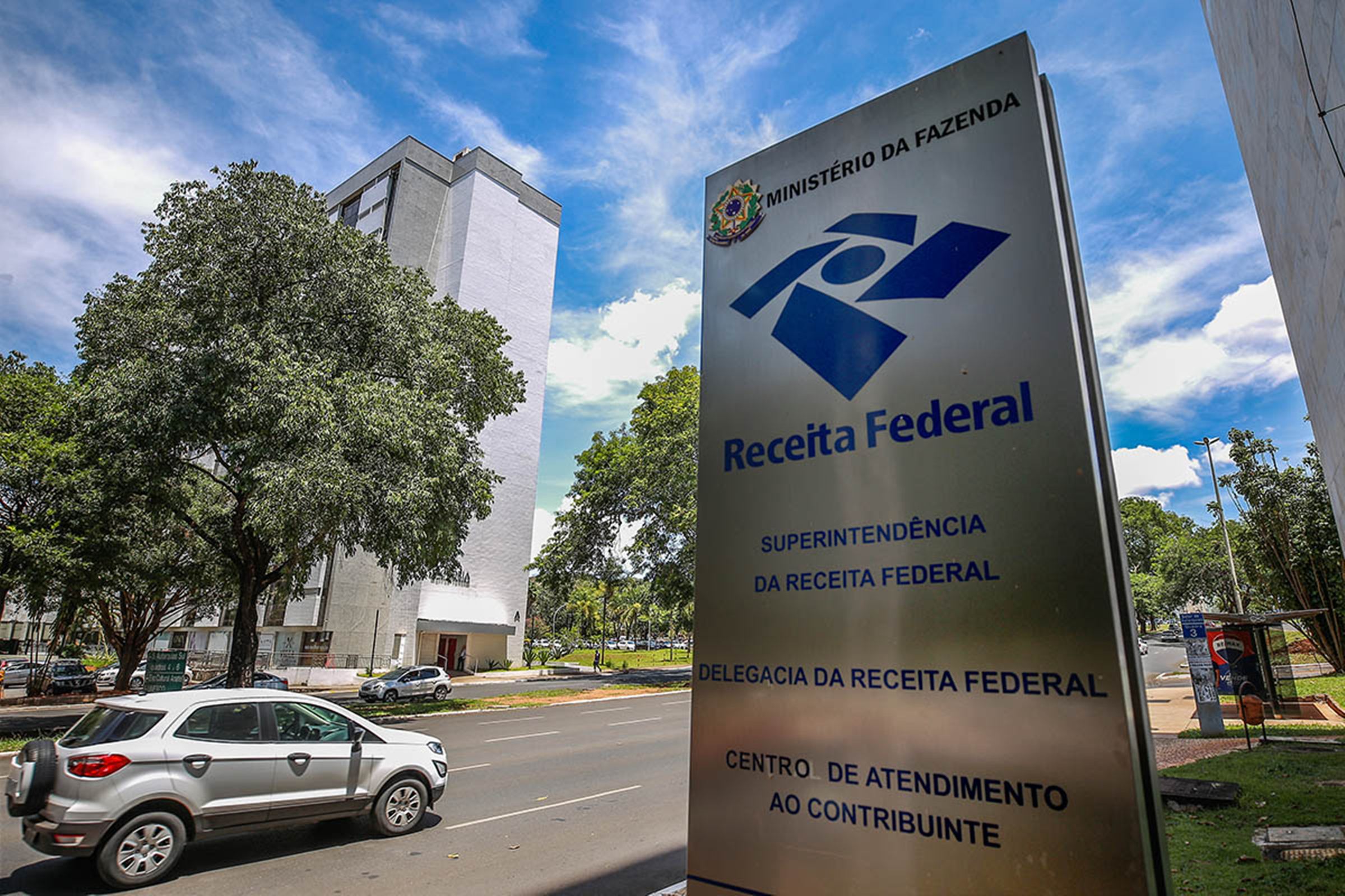 IR de dividendos soma R$ 3,1 bilhões até julho, longe da meta para 2026 - QTU Questões do Universo