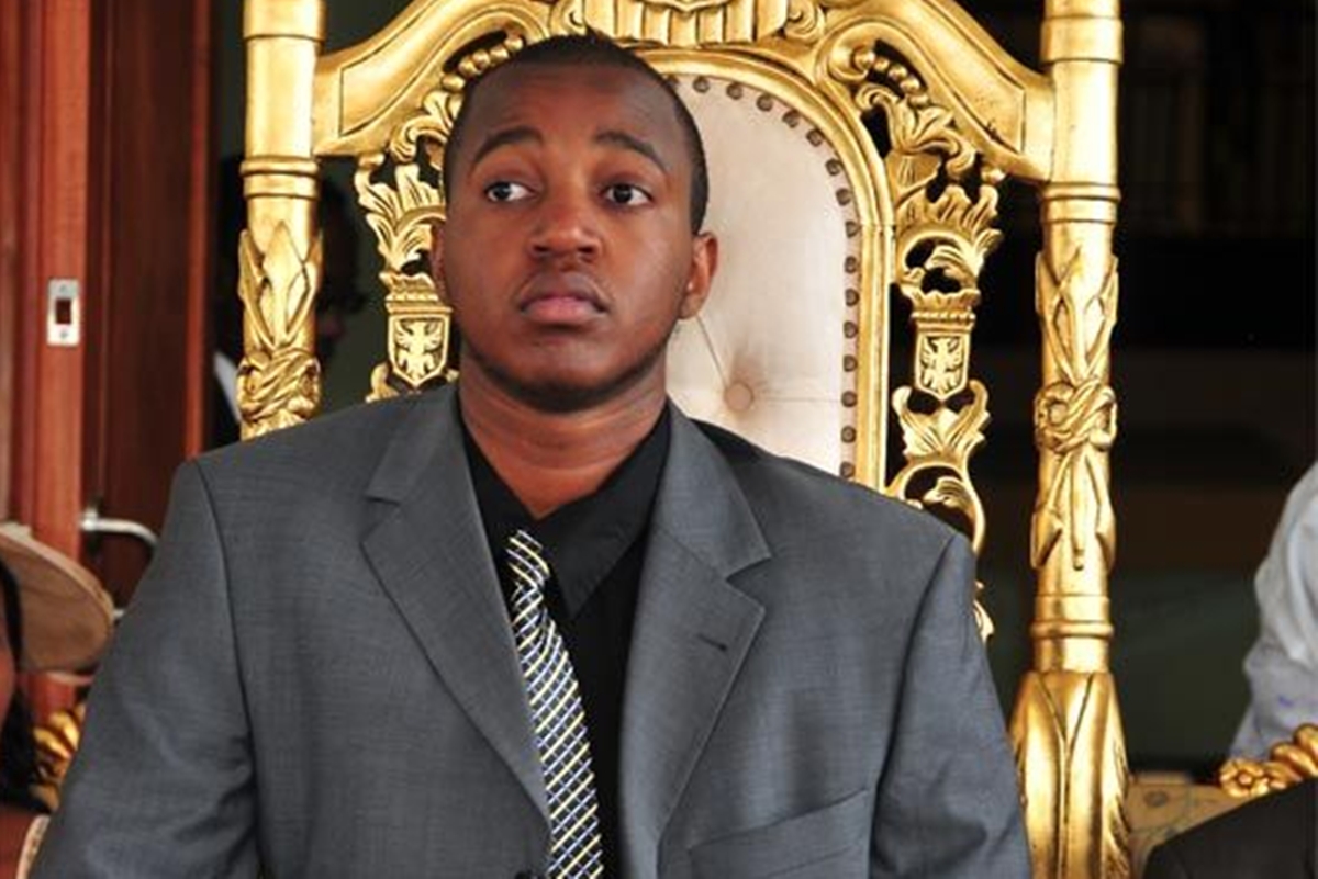 Rukidi IV: morre, aos 34 anos, o monarca reinante mais jovem do mundo - QTU Questões do Universo