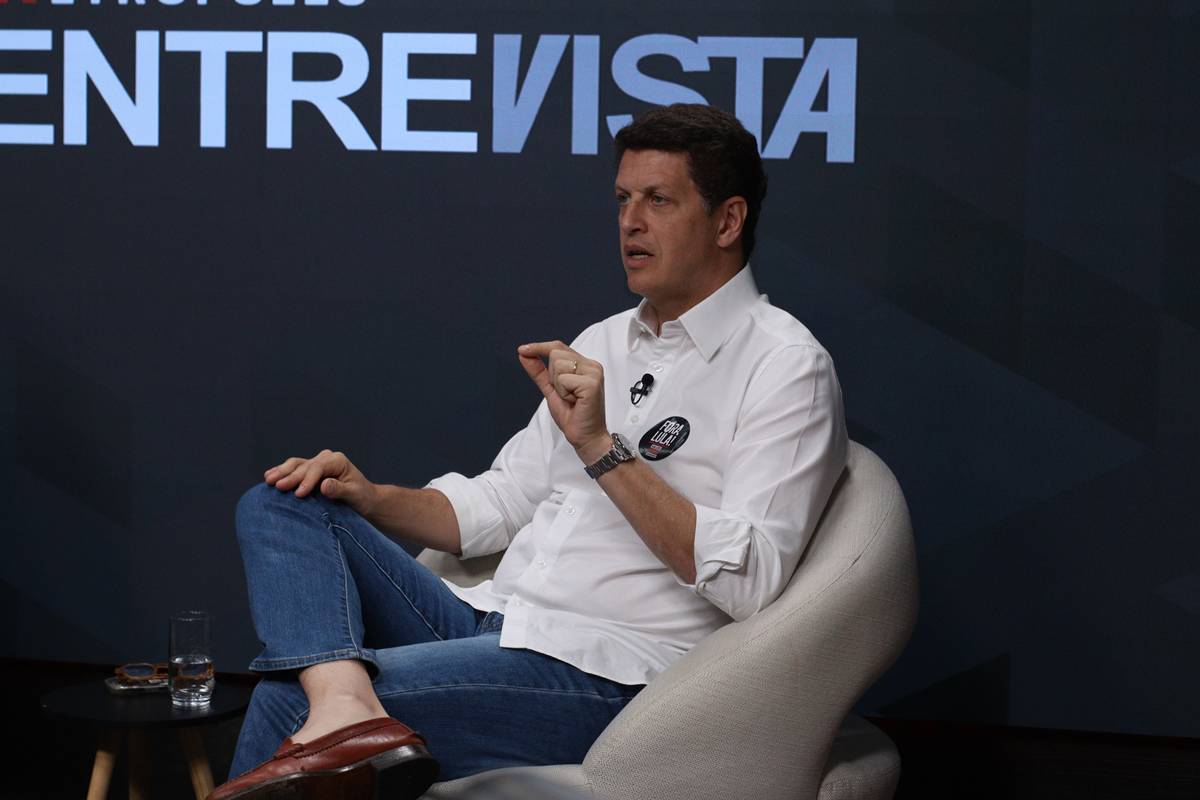 "Centrão está destruindo bolsonarismo por dentro", critica Ricardo Salles