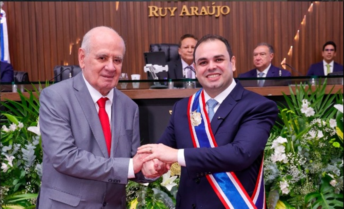 Atual governador, Cidade anuncia manter Corrêa na vice no Amazonas - QTU Questões do Universo