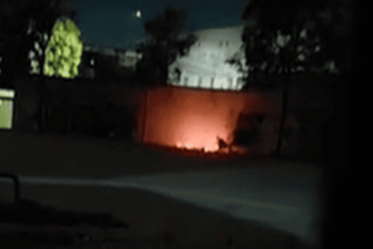 Imagem vinculada ao feed original: Homem furta cabos, queima fios e deixa praça no escuro no DF