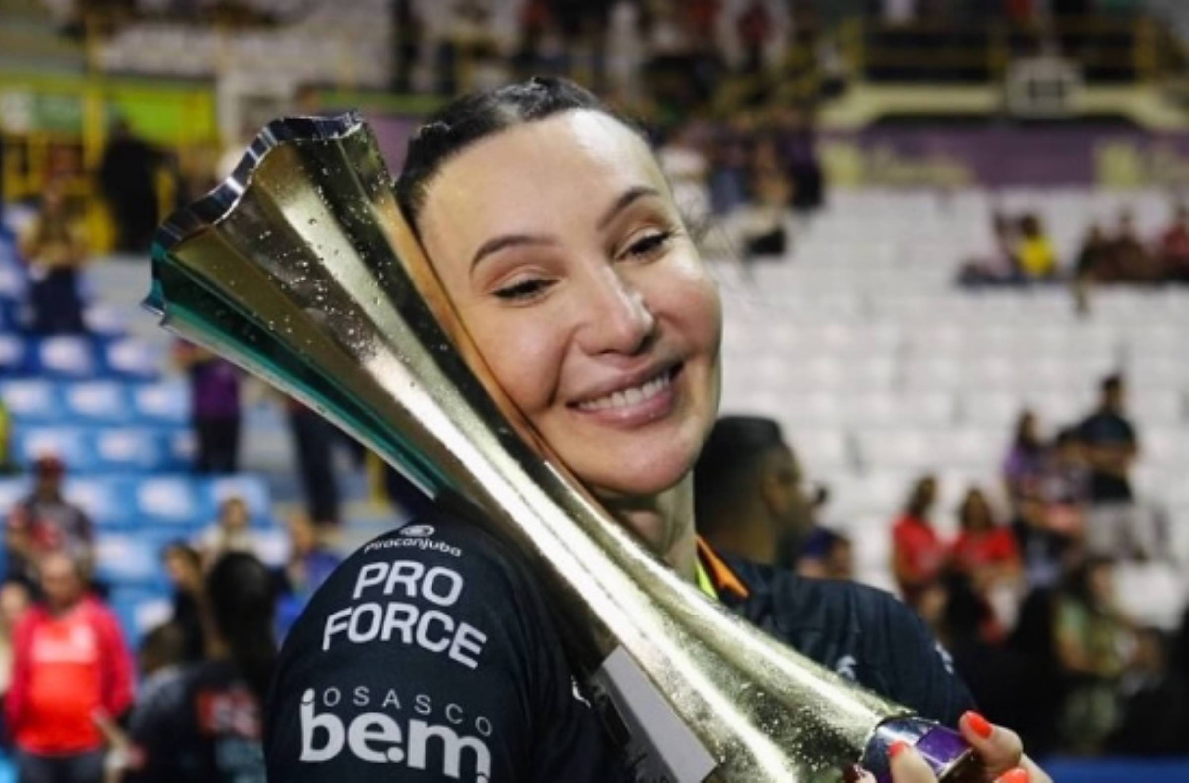 Tifanny critica banimento de mulheres trans na CBV como um retrocesso