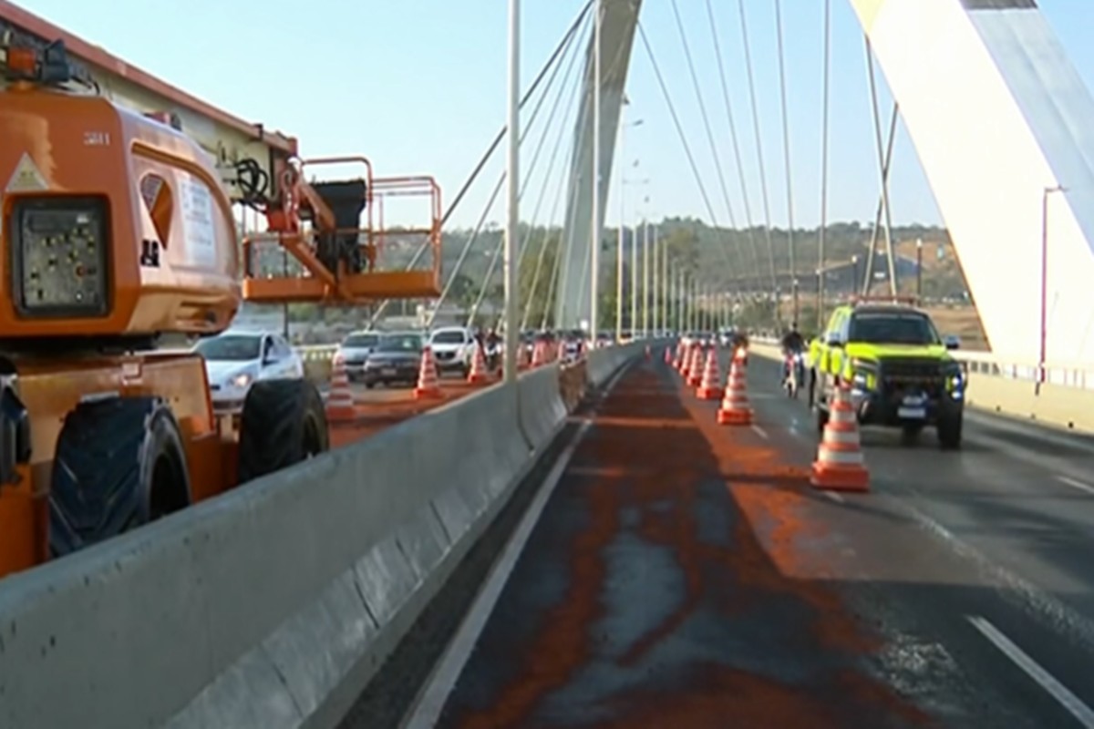 Detran-DF libera duas faixas reversas na Ponte JK para aliviar trânsito - QTU Questões do Universo