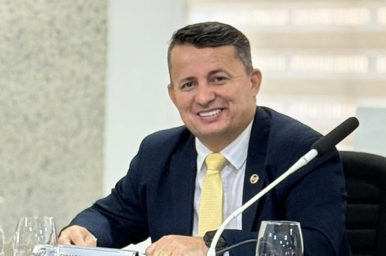 Vereador é assassinado a tiros em estabelecimento no RJ