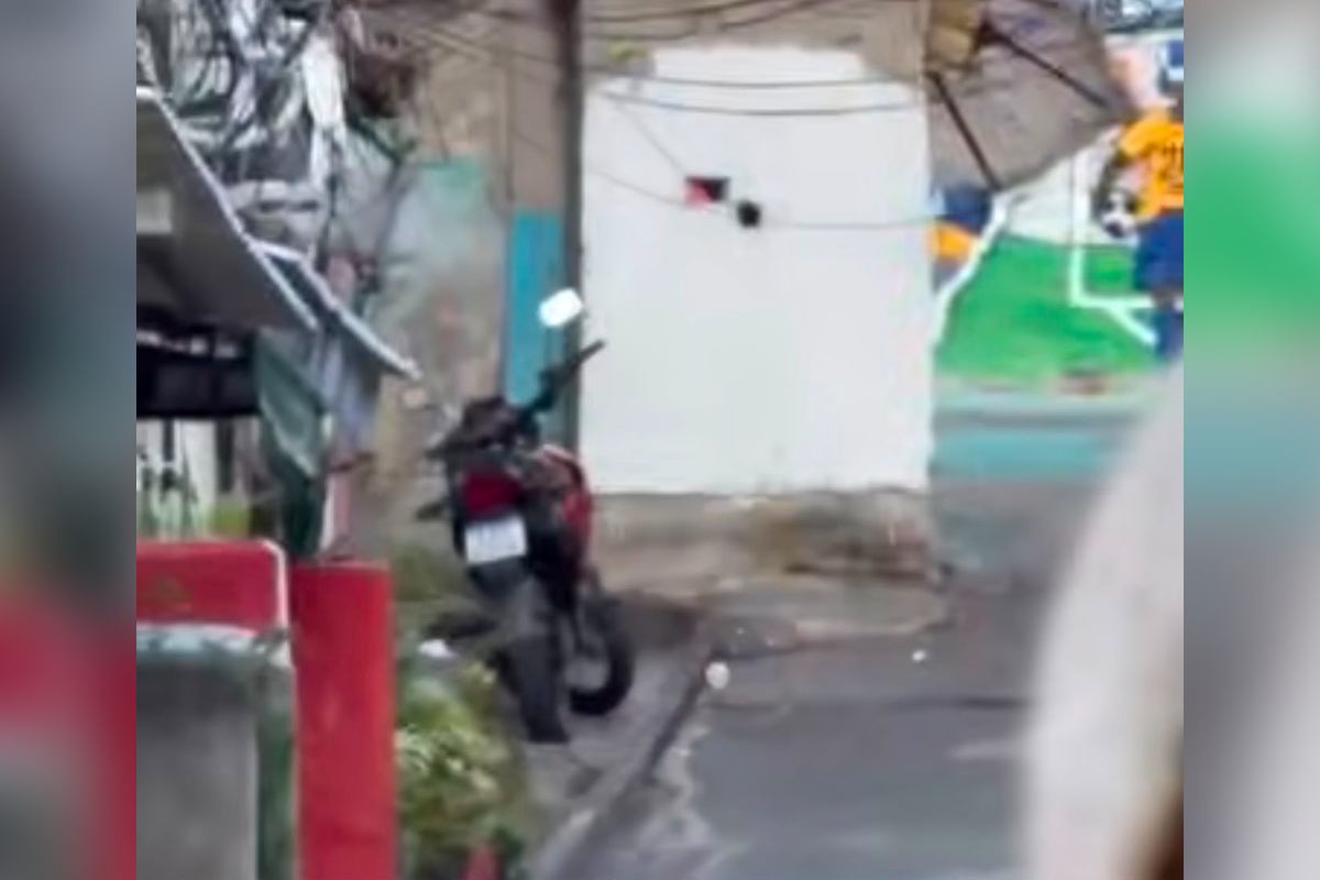 Policiais flagram criminosos usando seteiras em ação contra o CV no RJ - QTU Questões do Universo