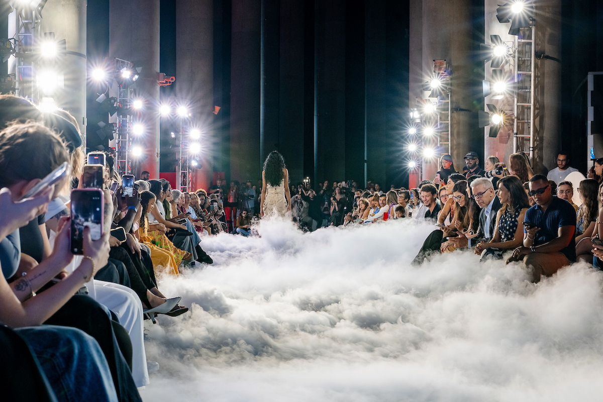 Reptilia, George Azevedo e Rostand desfilam no Metrópoles Catwalk