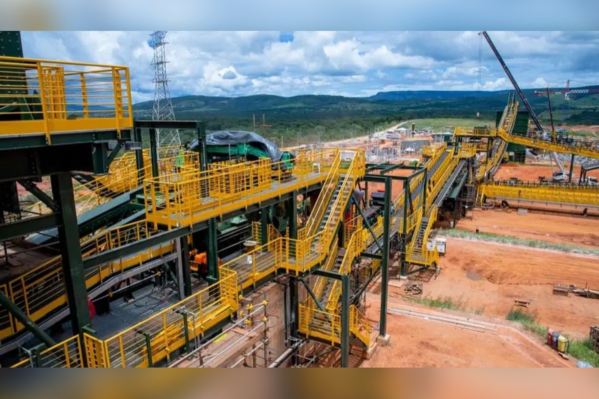 Governo de MG suspende licenças da maior produtora de lítio do país