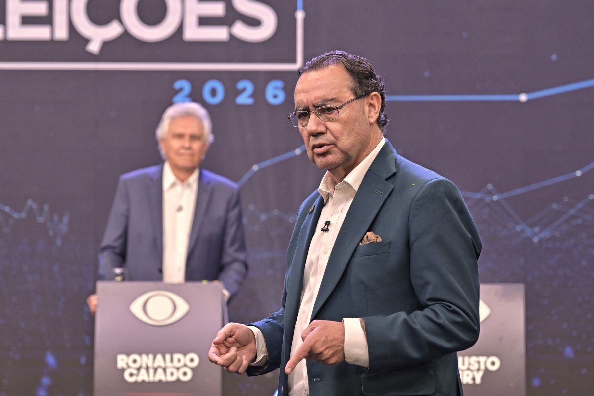 Entorno de Caiado vê Eduardo Cury como "sinal" e quer aguardar efeito da TV