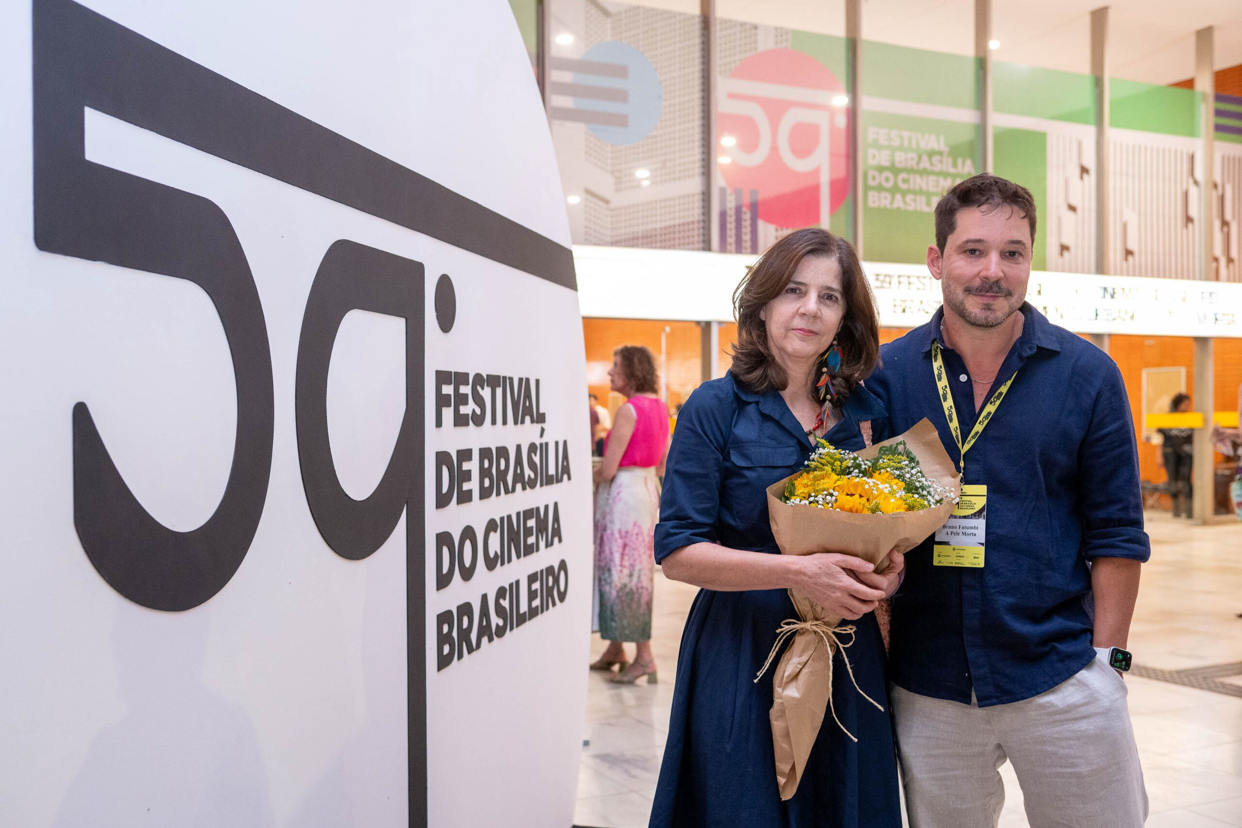 Denise Moraes e Bruno Fatumbi Torres, irmãos e diretores de A Pele Morta