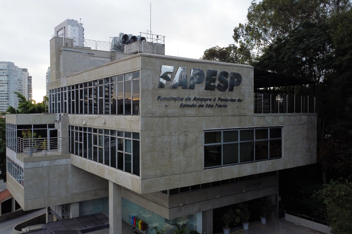 Após Tarcísio negar cortes, Fapesp revê mudanças nas bolsas no exterior