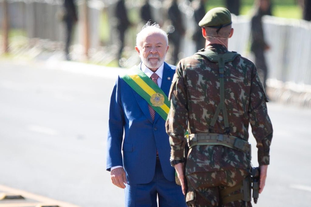 Na mira da AGU, Lula fará 7 de Setembro "sóbrio" e com desfile de atletas