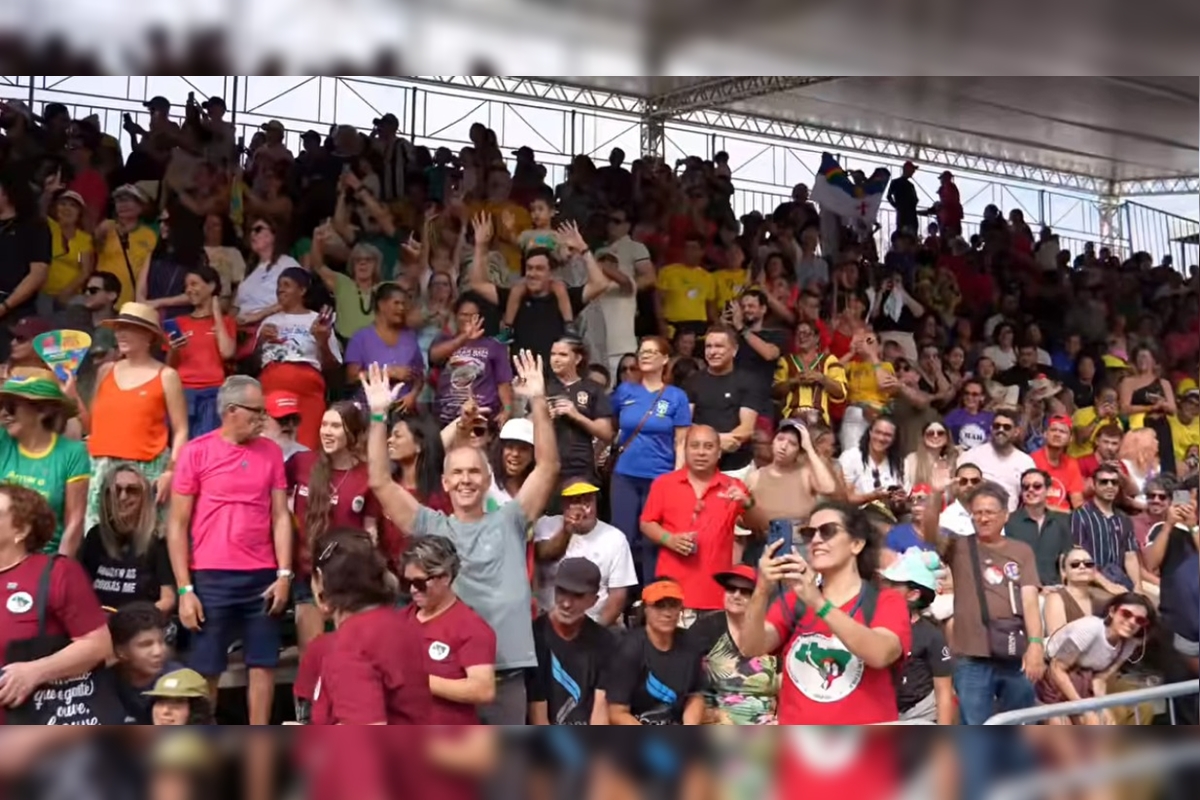 7 de Setembro: arquibancadas ficam lotadas horas após abertura dos portões