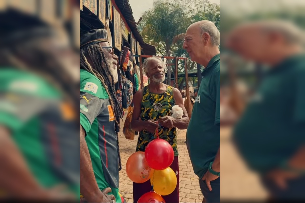 Arruda promete títulos definitivos a feirantes em visita à Feira da Torre - Foto