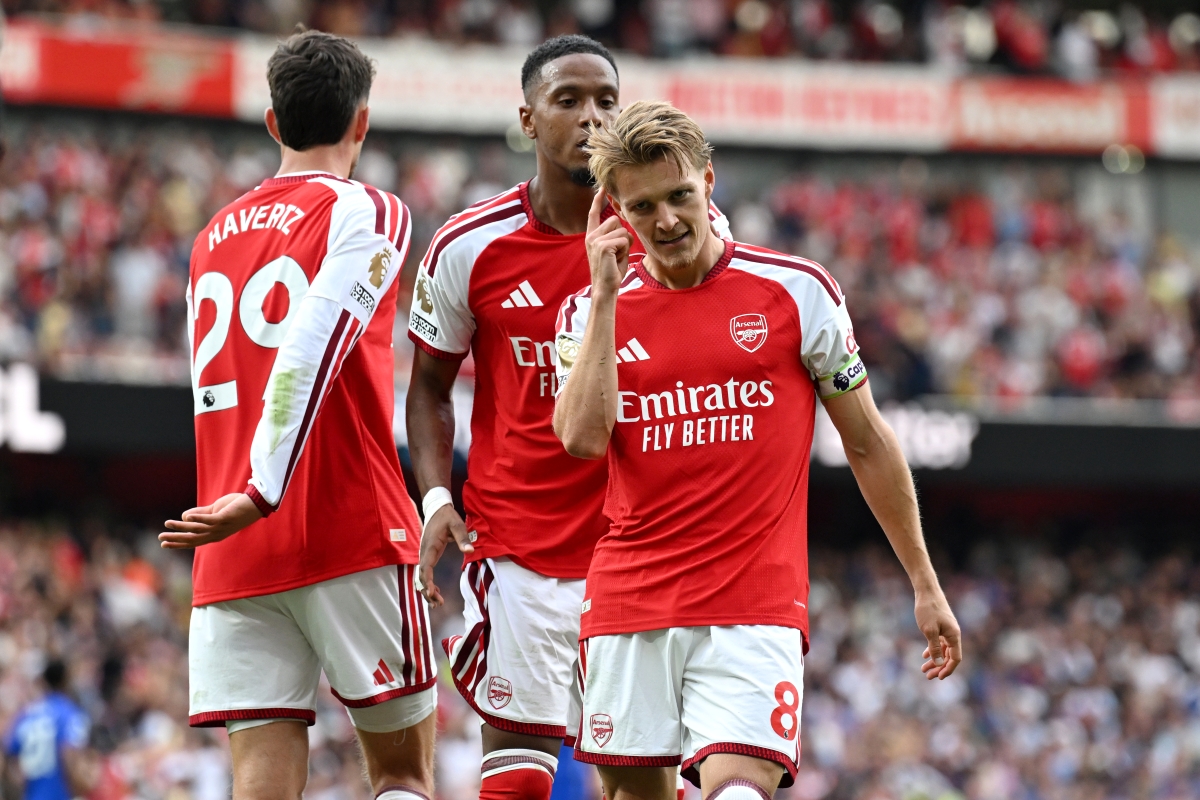 Arsenal vence Chelsea de virada e mantém 100% de aproveitamento no Inglês