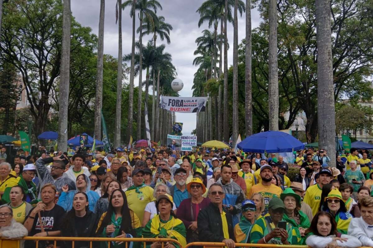 Ato em BH tem pedido de prisão de Moraes: "A nossa Justiça é uma vergonha" - Foto