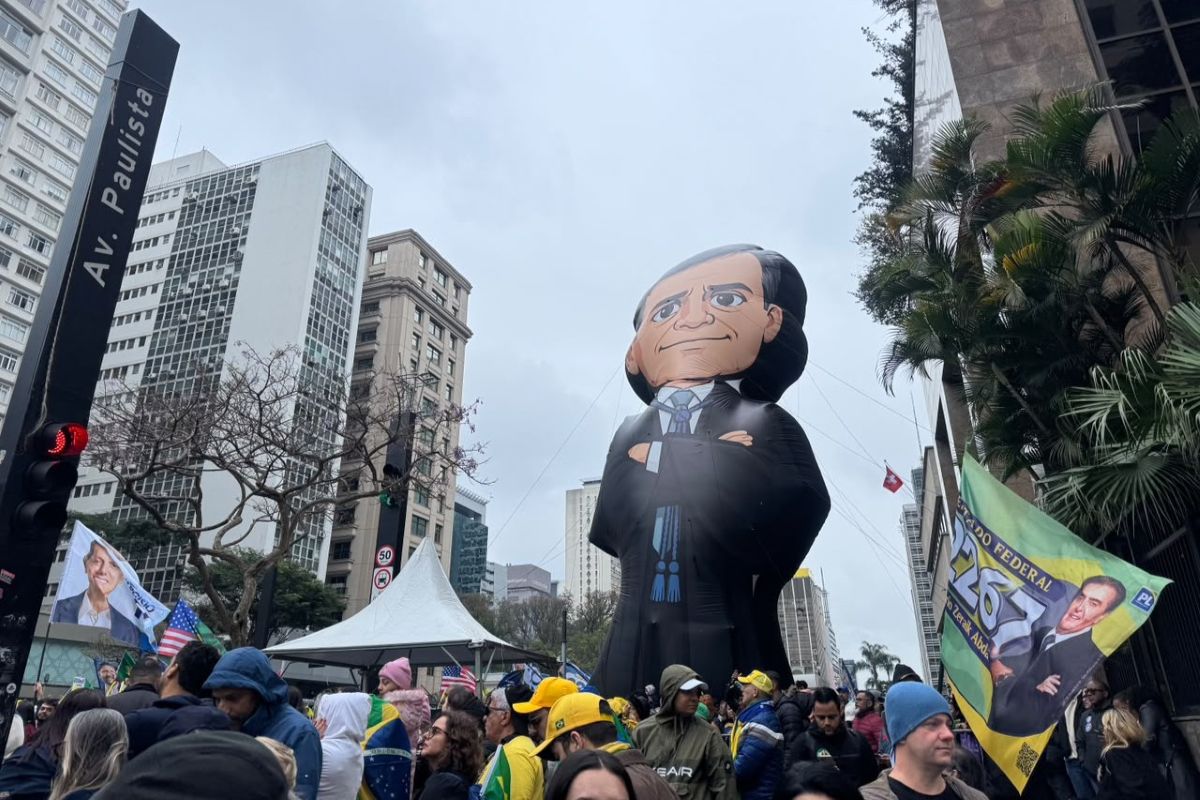 Boneco do ministro André Mendonça
