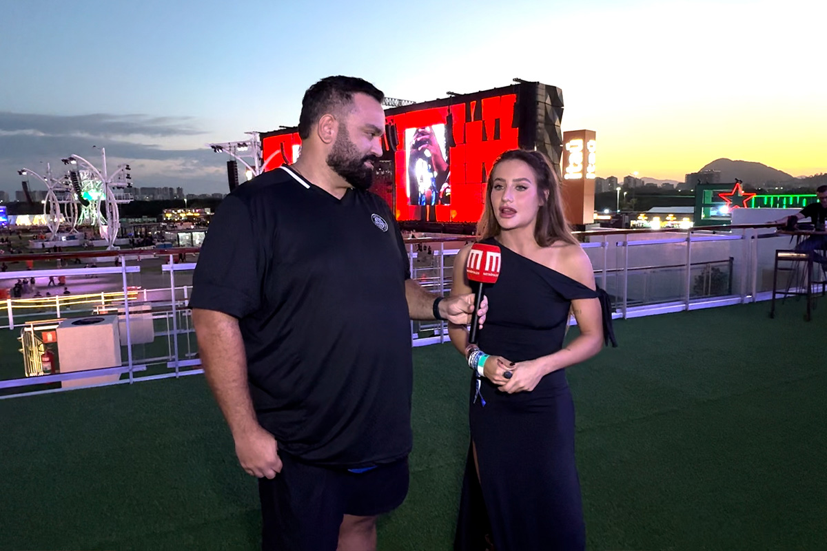 Bruna Griphao sobre cenas picantes em série: "Proibi a família de assistir"