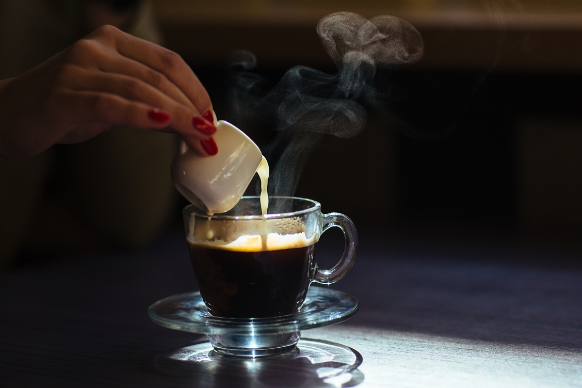 Cheiro de café fresco é associado a melhora momentânea do humor