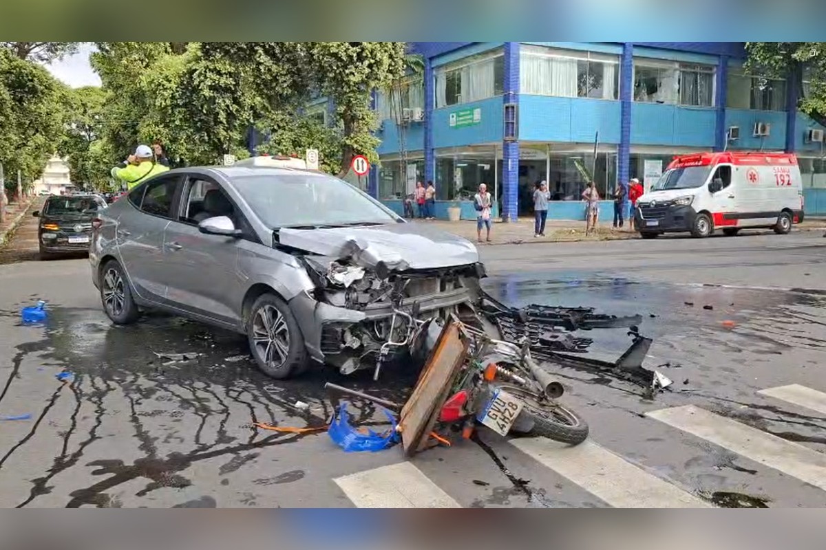 MG: motociclista sofre acidente no primeiro dia de trabalho