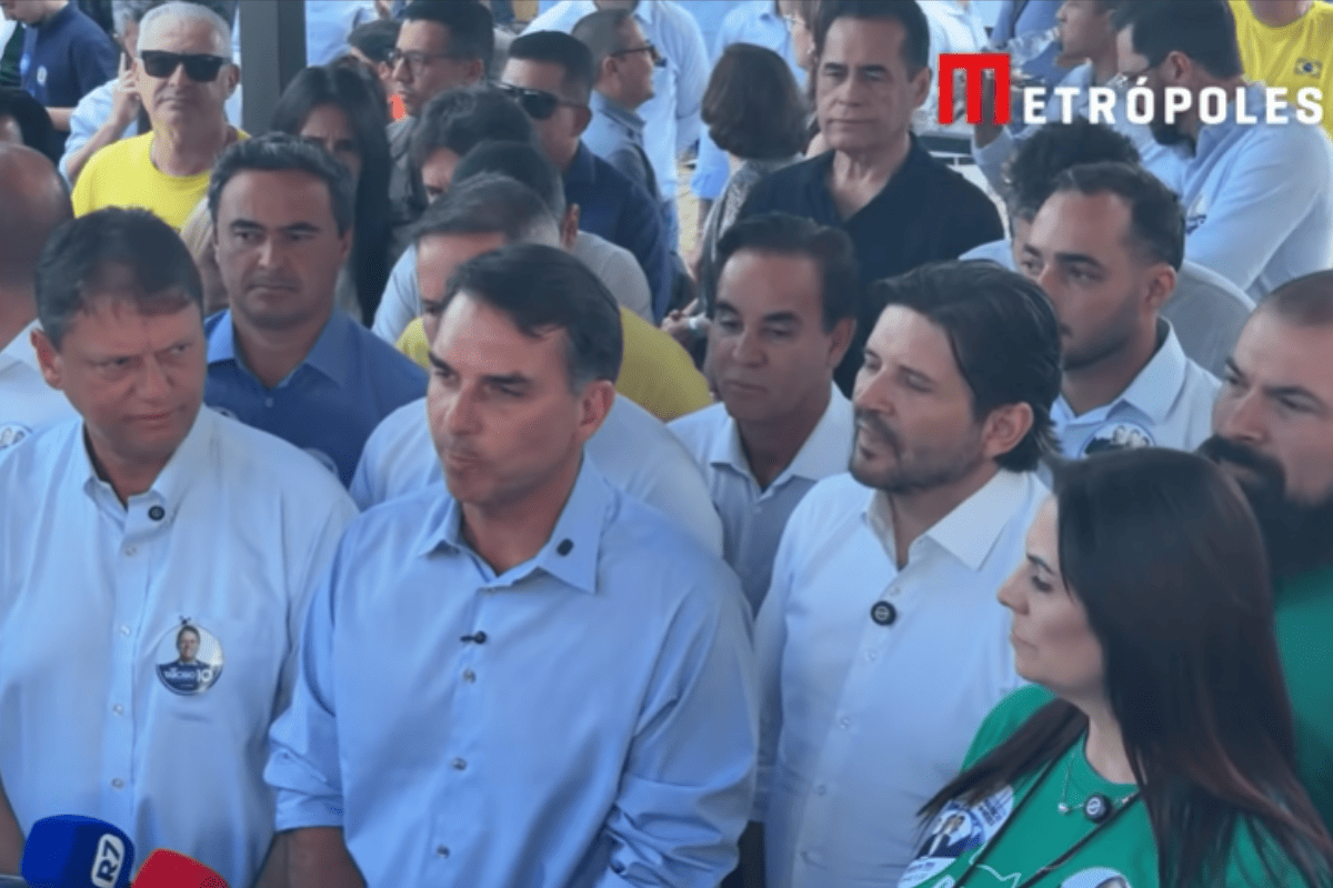 "Está muito interessado em proteger Moraes", diz Flávio sobre Alcolumbre