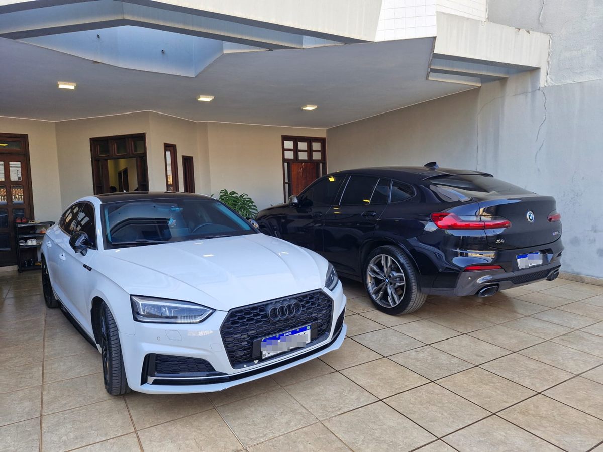Picaretas que davam golpe do consórcio em famílias curtiam com BMWs e Audi