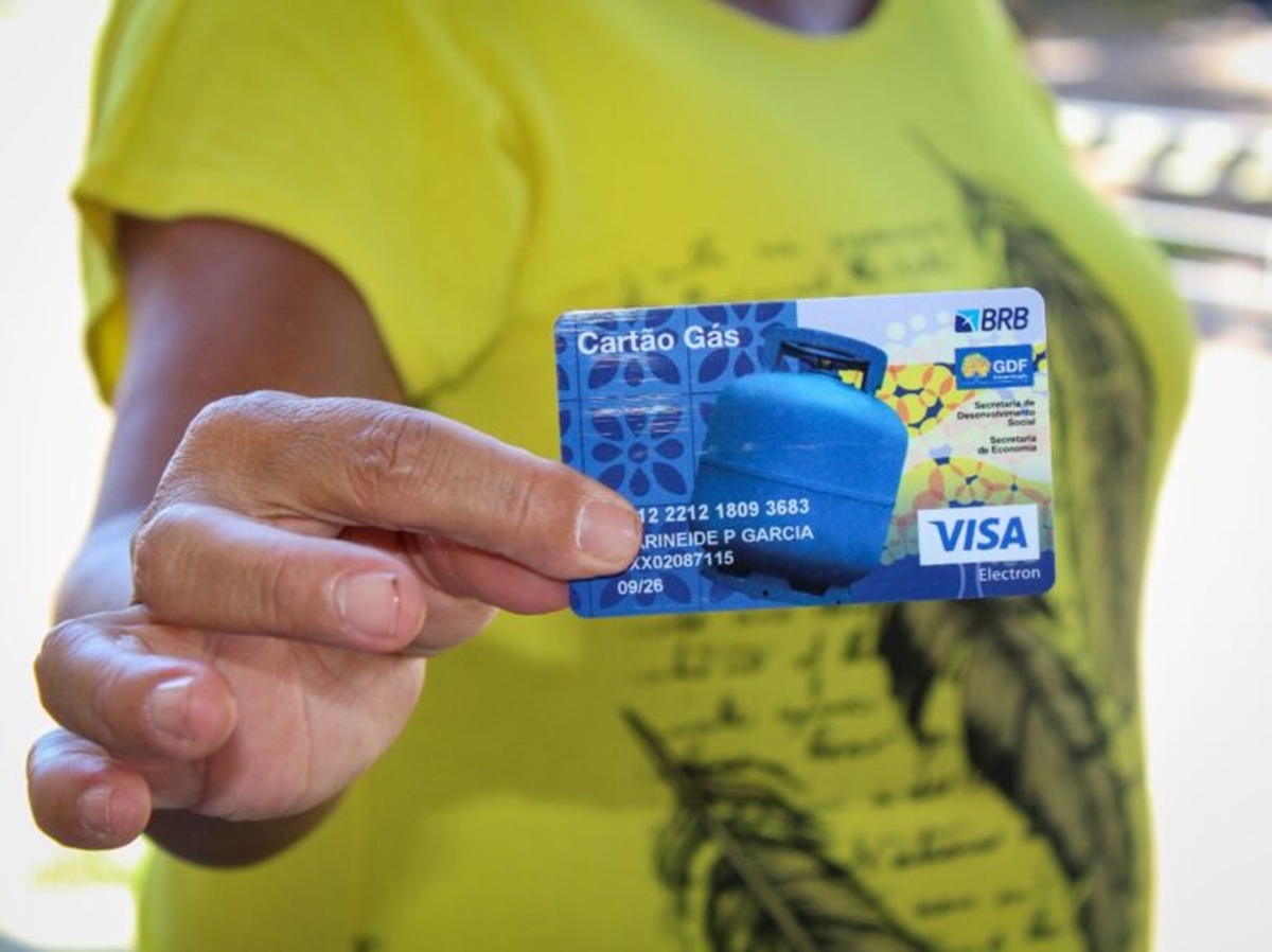 Cartão Gás: cidadãos com cartões vencidos já podem retirar segunda via