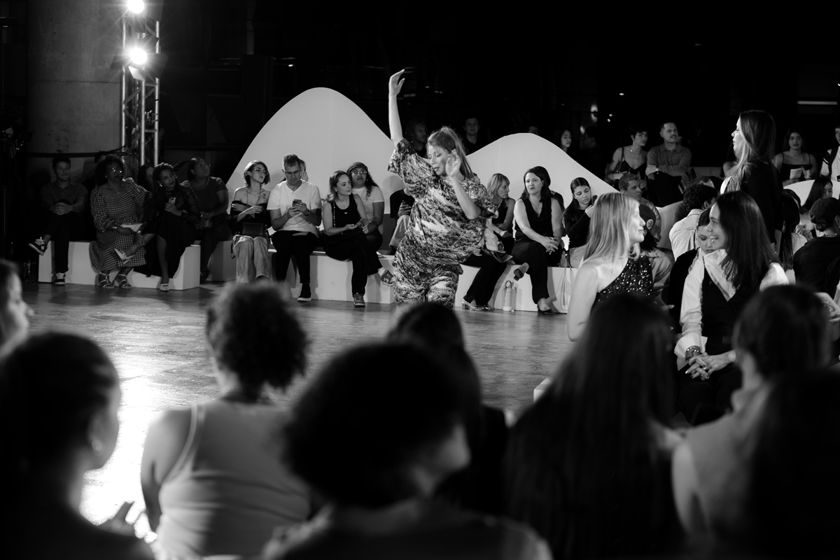 foto com cor. metrópoles catwalk - metrópoles