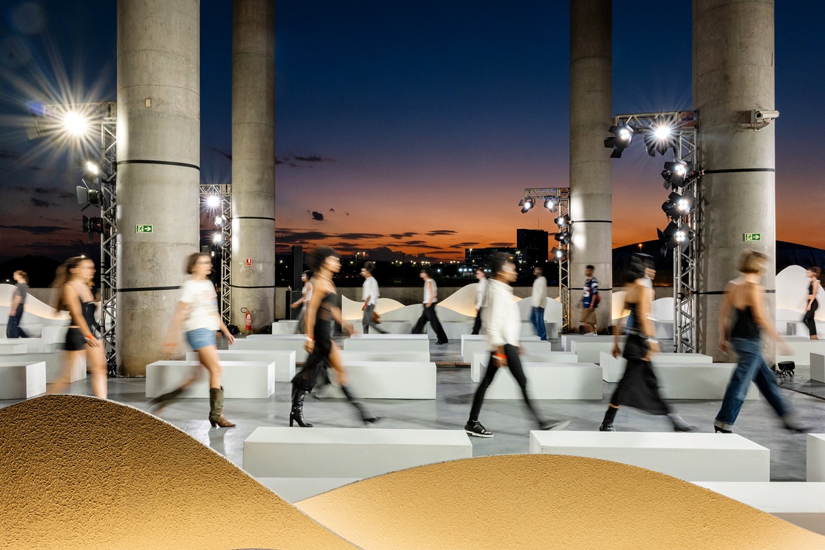 Metrópoles Catwalk integra desfiles à arquitetura da Arena Mané Garrincha