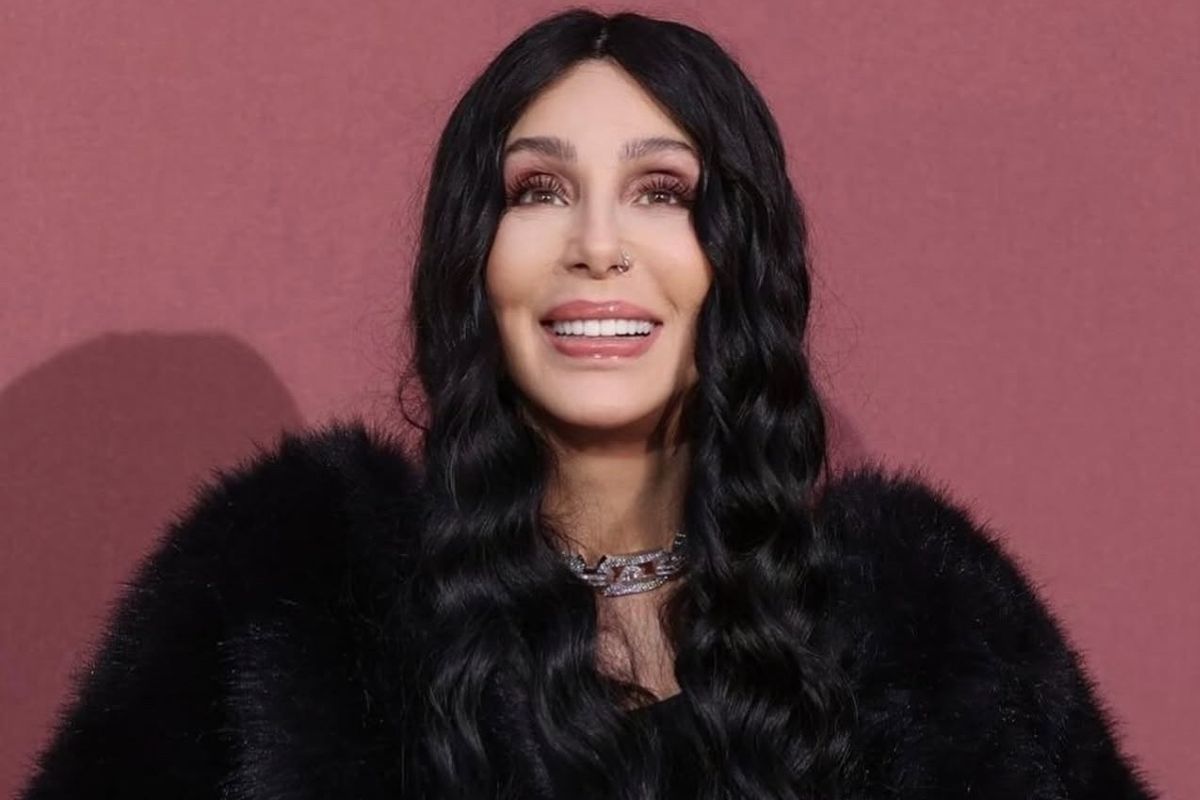 Cher e nora travam nova disputa judicial pela tutela de Elijah Blue - QTU Questões do Universo