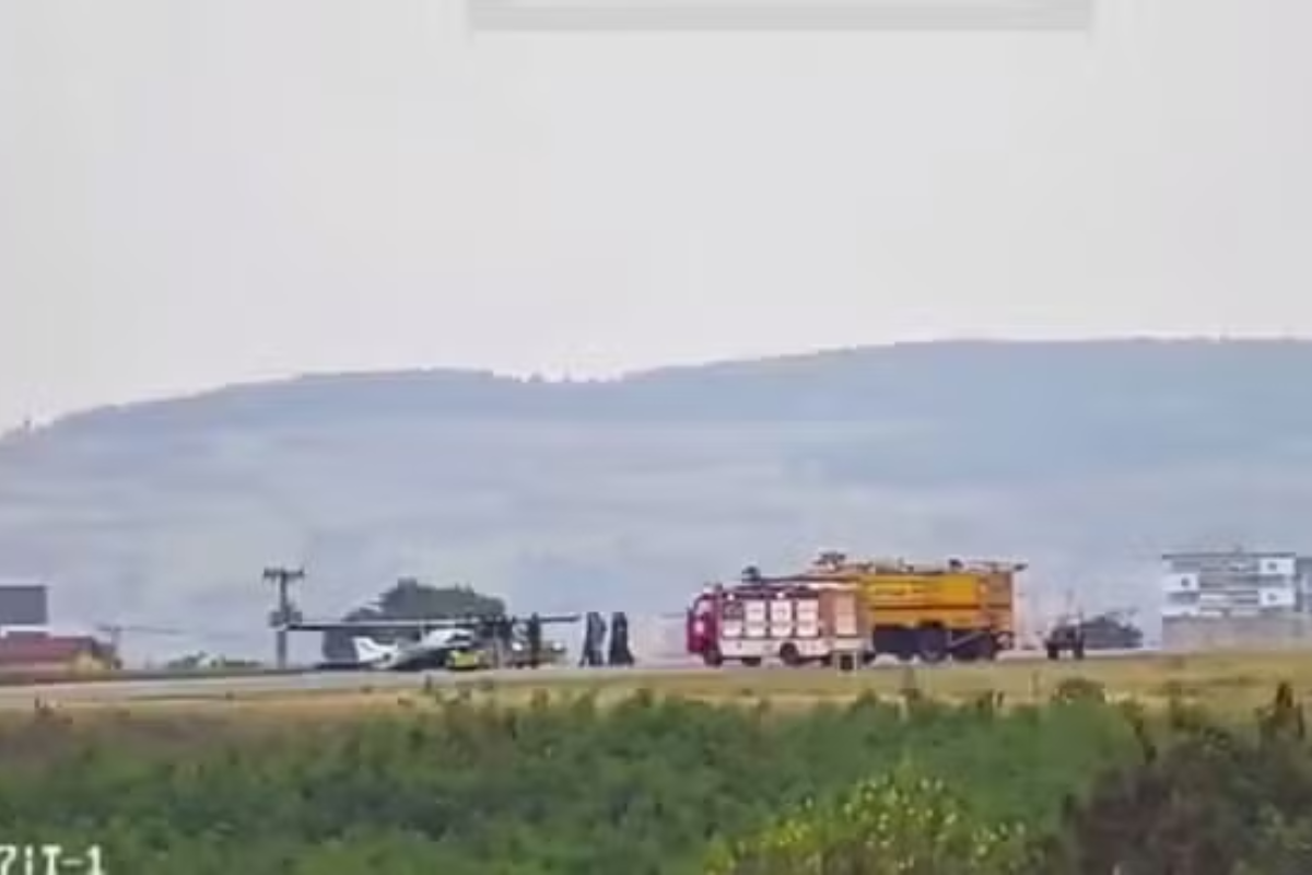 Aeroporto de Sorocaba suspende voos após avião pousar sem trem de pouso