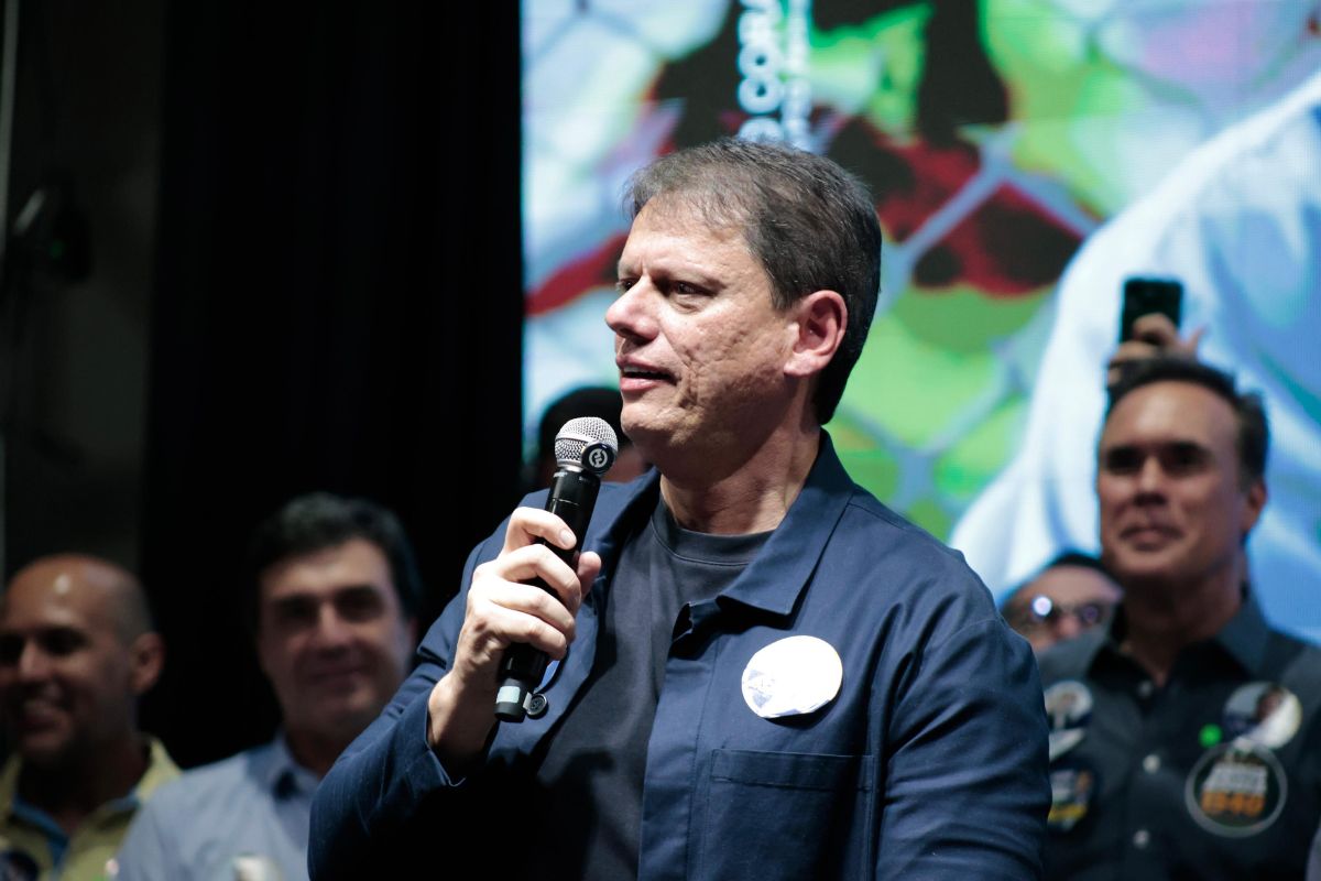 Tarcísio suspende agenda de campanha em São Paulo após fortes chuvas